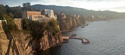 sorrento-cliff