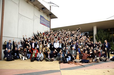 plone-conf-group-waving.jpg